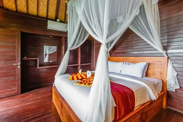 PULA HUTS LEMBONGAN - Oda