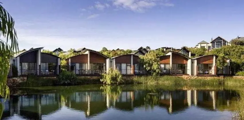 Pullman Bunker Bay Resort