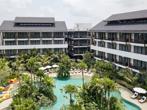 Pullman Ciawi Vimala Hills Resort - Havuz