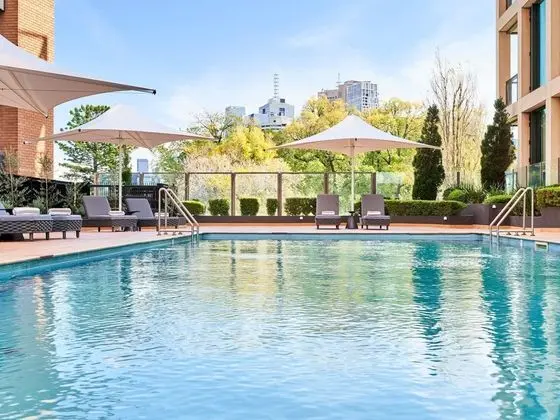 Pullman Melbourne On The Park - Havuz