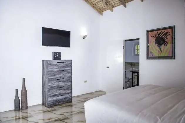 Pulse Suites at Villa Ronai - Oda