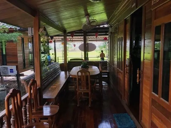 Pun Na Homestay Bangsai - Yerinde Yemek