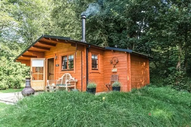 Punch Tree Cabins, Couples, Hot Tub Wood Burning