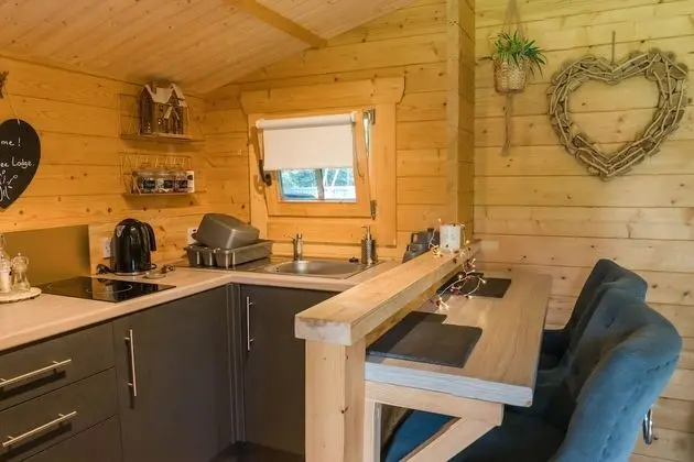 Punch Tree Cabins, Couples, Hot Tub Wood Burning - Mutfak