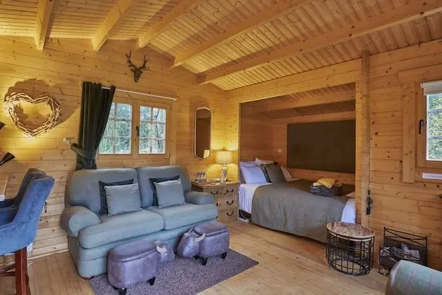 Punch Tree Cabins, Couples, Hot Tub Wood Burning - Oda