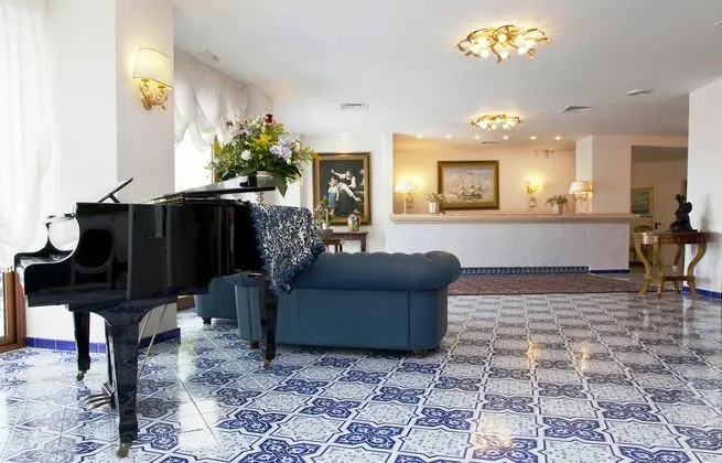 Punta Campanella Resort & Spa - Lobi