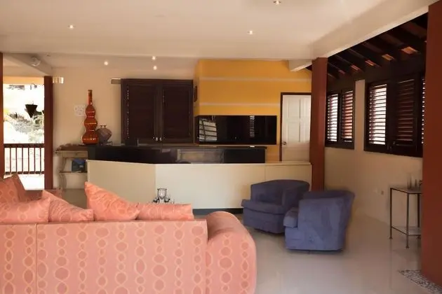 Punta West Bed & Breakfast - Lobi