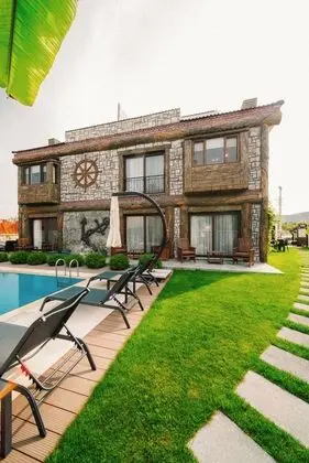 Pupa Alaçatı Butik Otel
