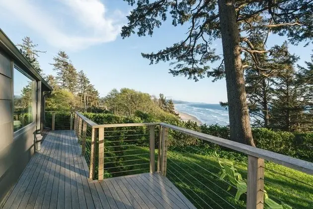 The Purcell House by Avantstay Surrounded in Lush Greenery w/ Large Yard & Ocean Views