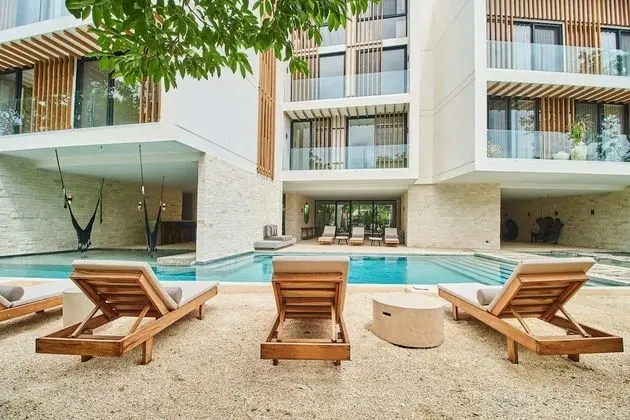Pure Condos 302 By Lockey