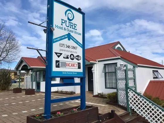 PURE Motel & Guest House - Dış Mekan