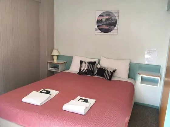PURE Motel & Guest House - Oda