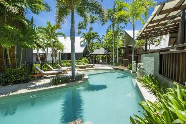 Pure Magnetic Villa 1 - Havuz