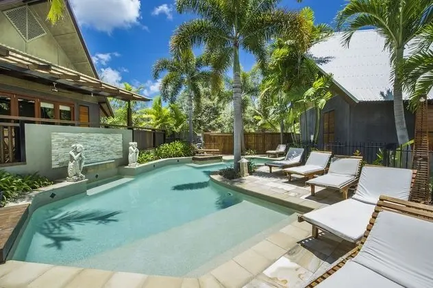 Pure Magnetic Villa 4 - Havuz