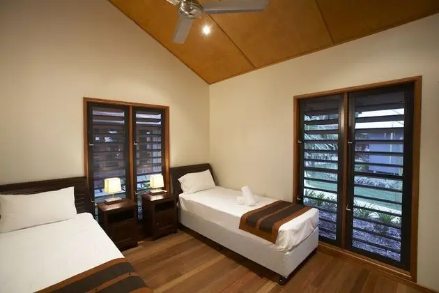 Pure Magnetic Villa 5 - Oda