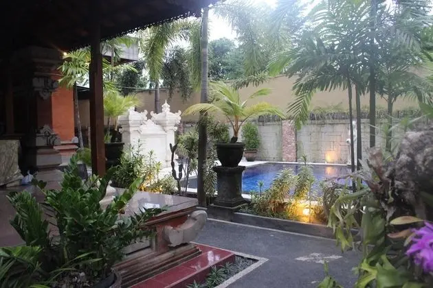 Puri Anom Guest House - Dış Mekan
