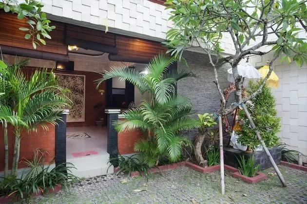 Puri Ganesh Hotel - Dış Mekan