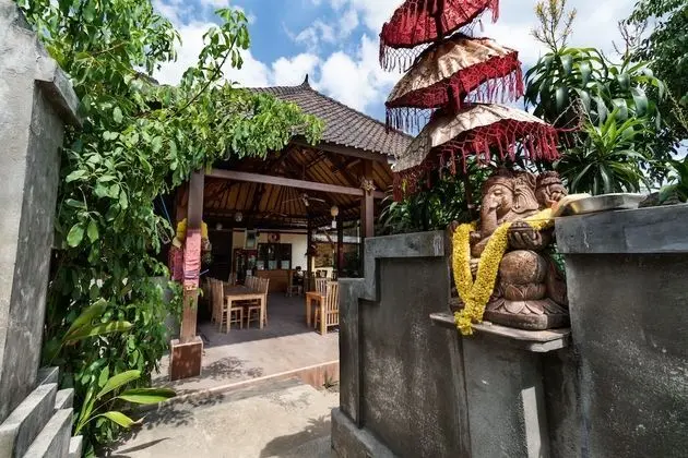 Puri Kirana Cottage Lembongan - Yerinde Yemek