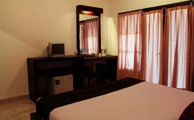 Puri Sading Hotel - Oda