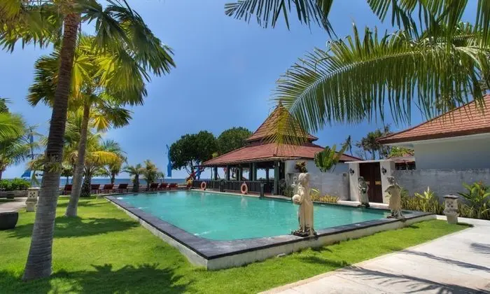 Puri Saron Baruna Beach - Havuz