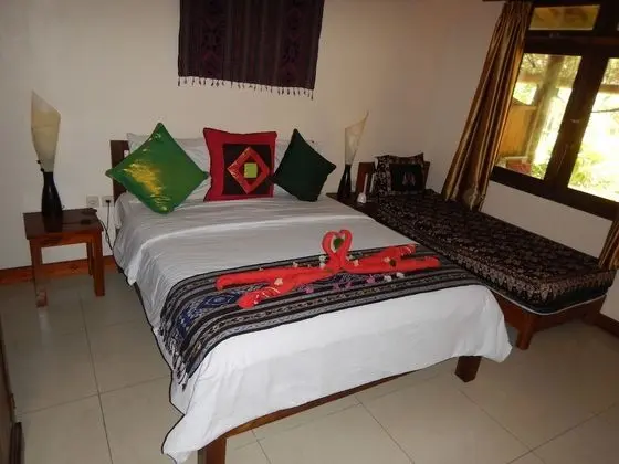 Puri Sayang Bungalows - Oda