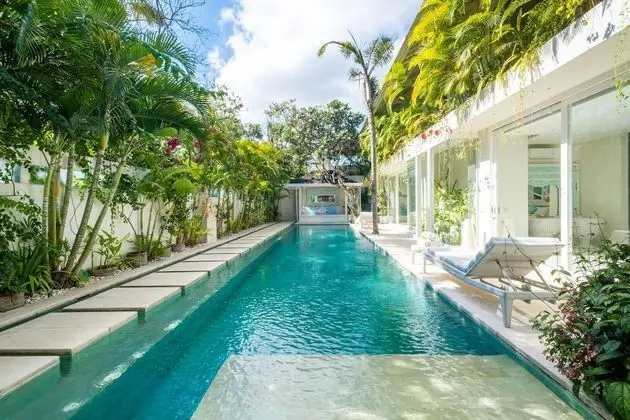 Villa Puro Blanco - CHSE Certified