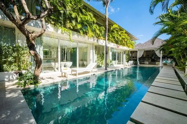 Villa Puro Blanco - CHSE Certified - Havuz