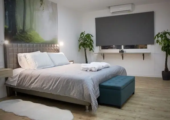 Purple Orange Luxury Suites