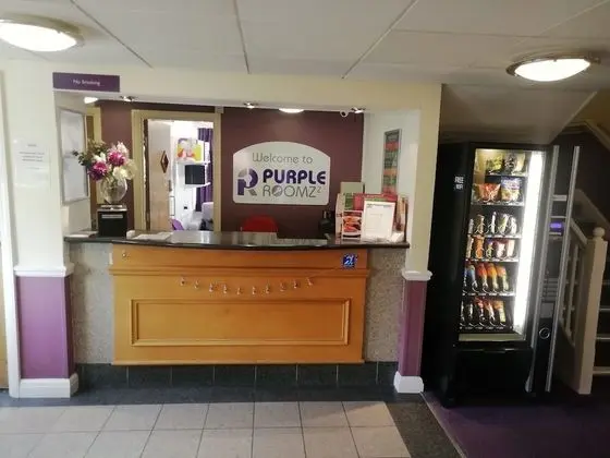 Purple Roomz - Lobi