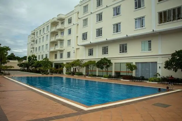 Pursat Riverside Hotel and Spa - Havuz