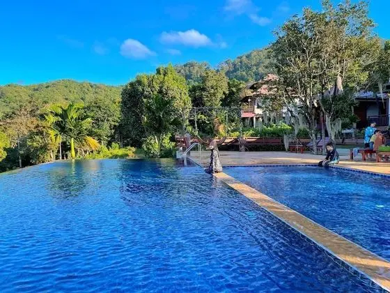 Puteri Lanta Family Villas - Havuz
