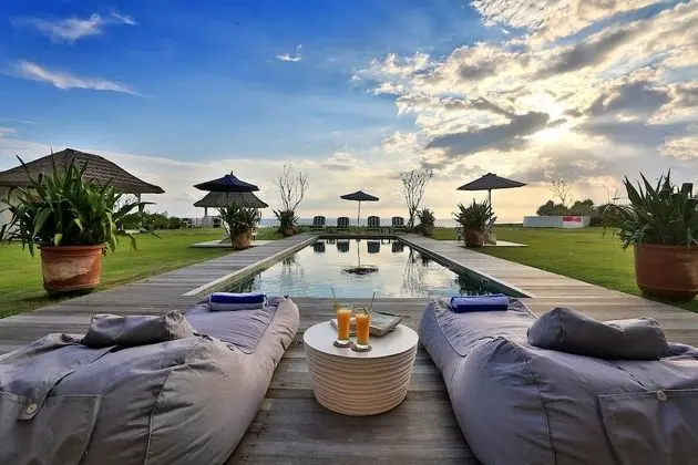 Villa Putih - Öne Çıkan Resim
