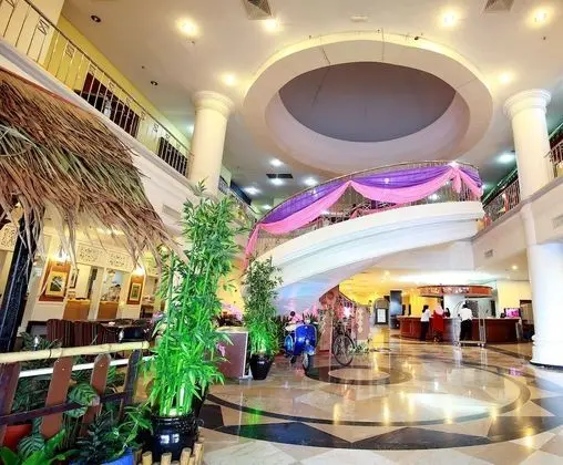 The Putra Regency Hotel - Lobi