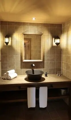 Puy du Fou France - Hotel la Citadelle - Banyo Özellikleri