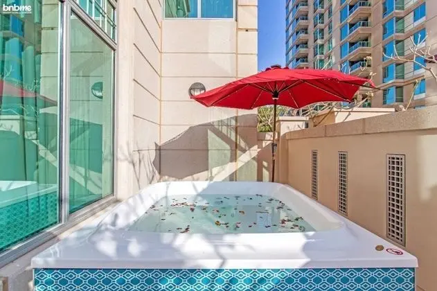 Pvt Jacuzzi Tub Groundfloor 2 Bed Bnbme Homes