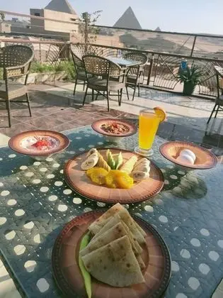 Pyramids GEM Plaza Apartments - Yerinde Yemek