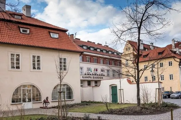 Pytloun Kampa Garden Hotel Prague - Dış Mekan