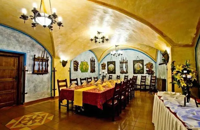 Pytloun Old Armoury Hotel Prague - Yerinde Yemek