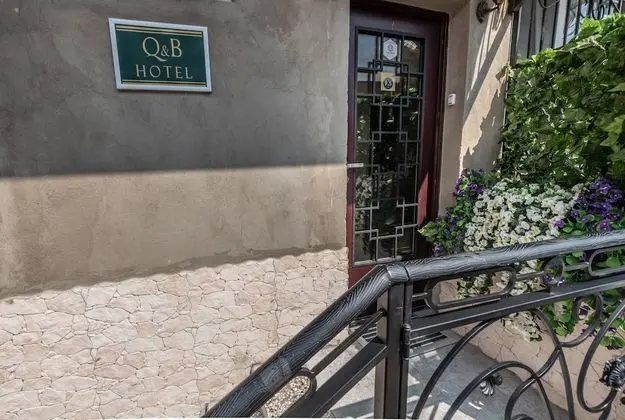 Q&B Hotel