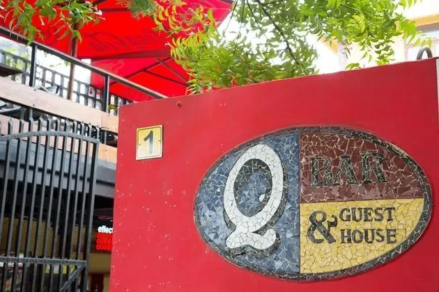 Q-Bar & Guest House - Dış Mekan
