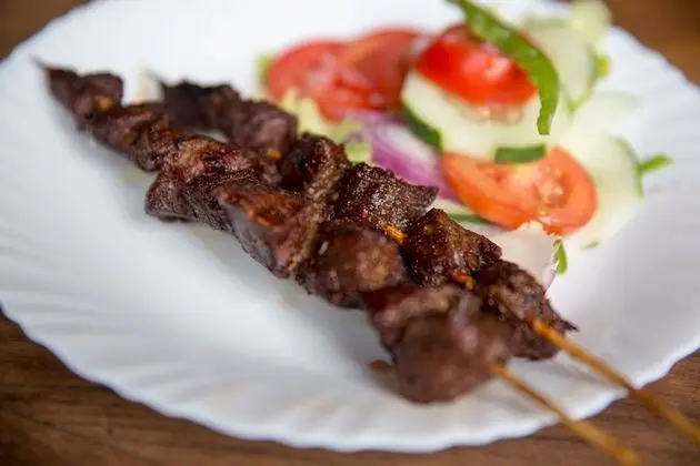 Q-Bar & Guest House - Yerinde Yemek