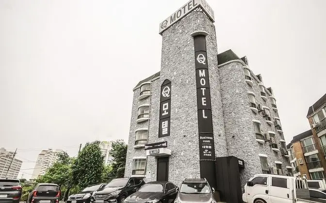 Q Motel Wanju