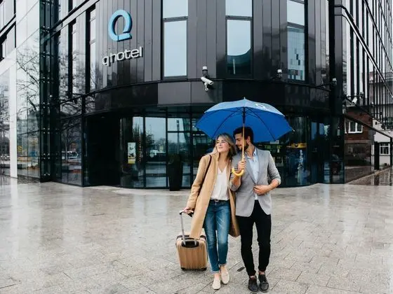 Q Hotel Plus Krakow - Dış Mekan