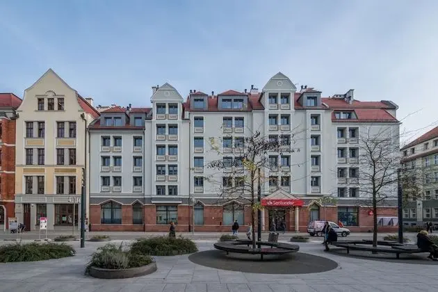 Q17 Apartments