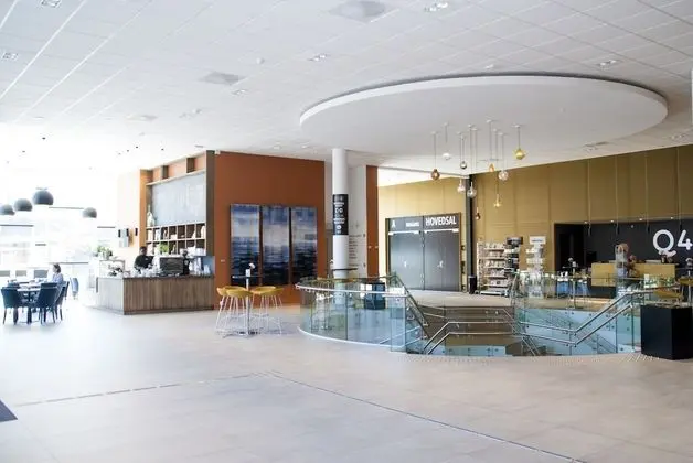 Hotel Q42 - Lobi