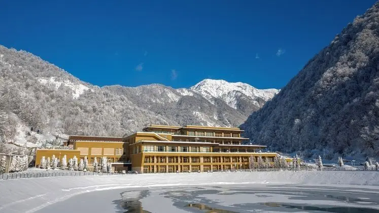 Qafqaz Tufandag Mountain Resort Hotel - Dış Mekan