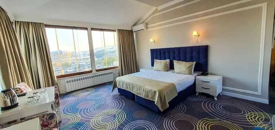Qala Hotel