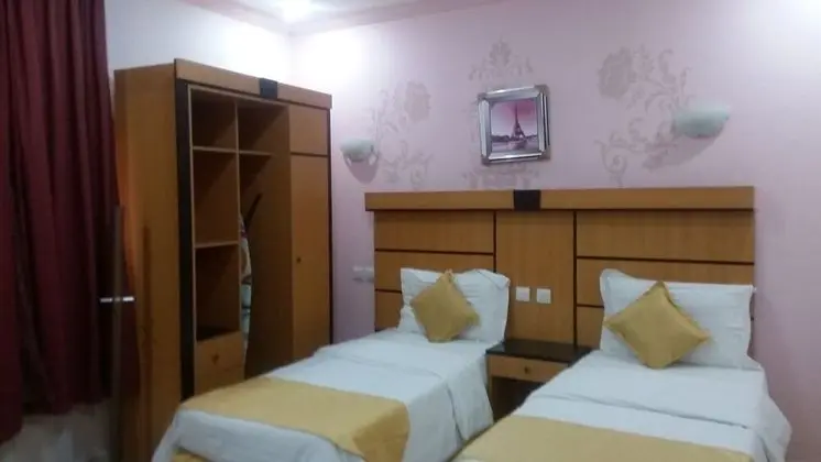 Qanadil Al Raha Hotel Apartments - Oda