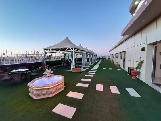 Qasr Alshamal Hotel