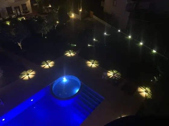 Hotel Villa Qendra - Havuz